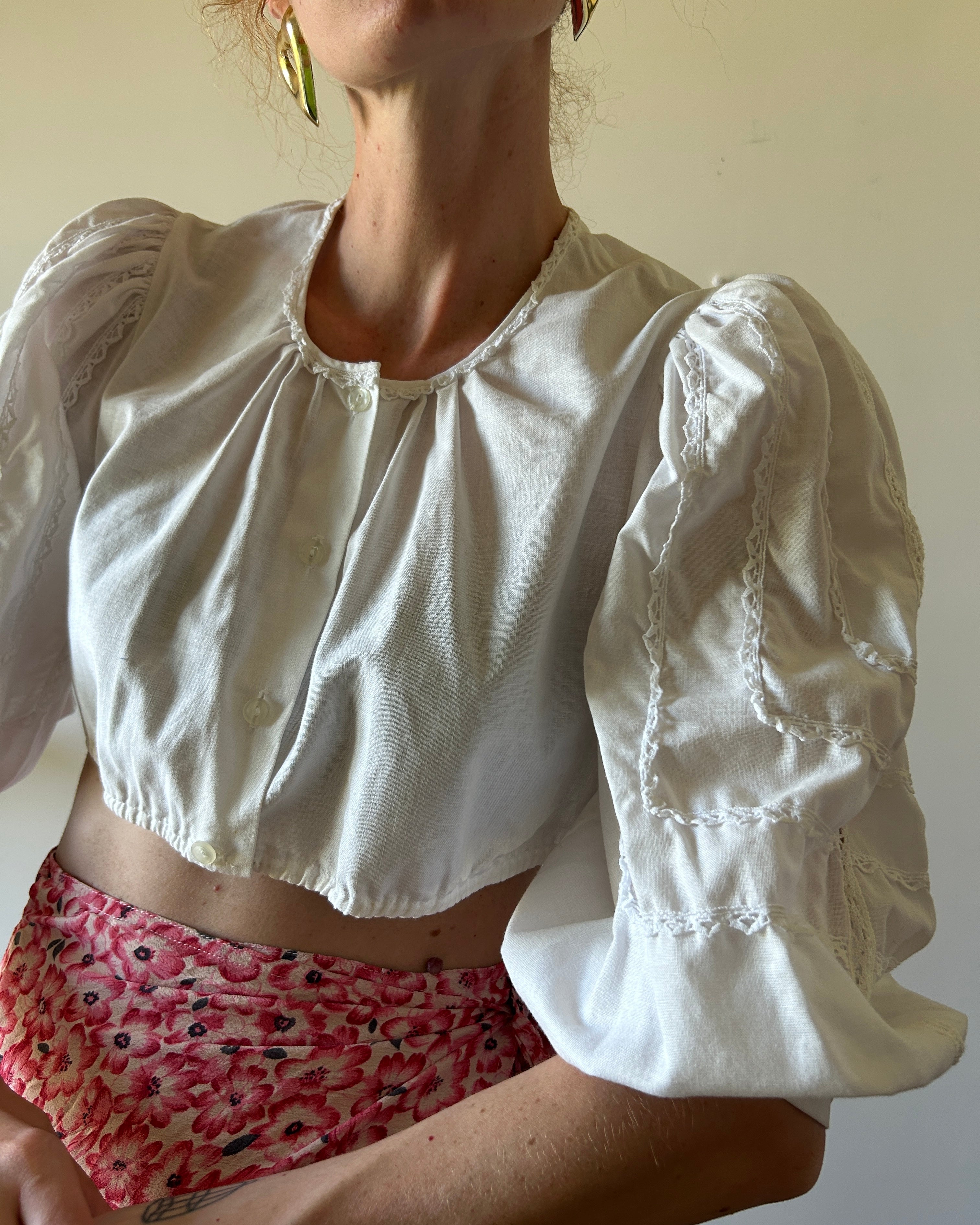 Crop top tirolese