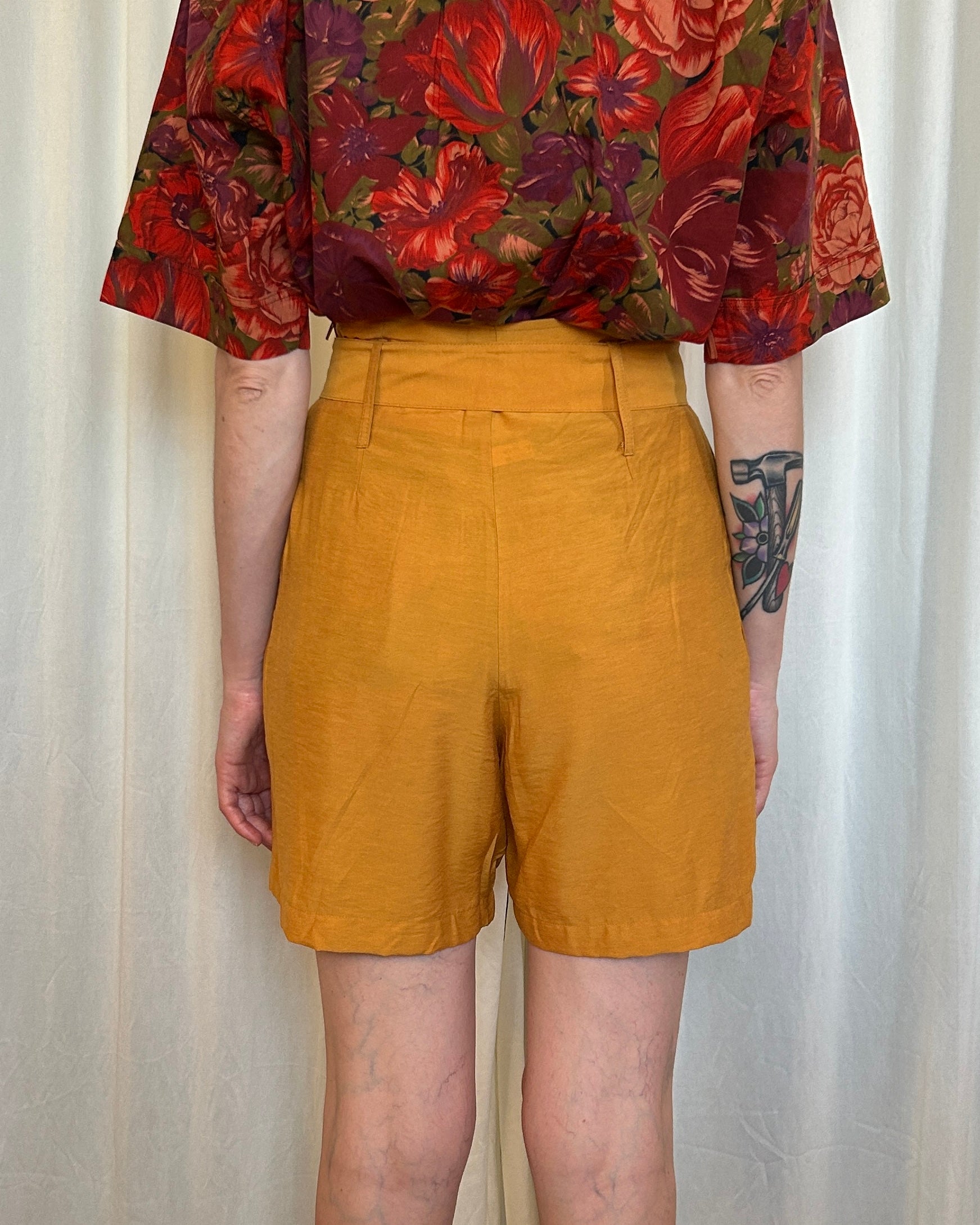Shorts giallo