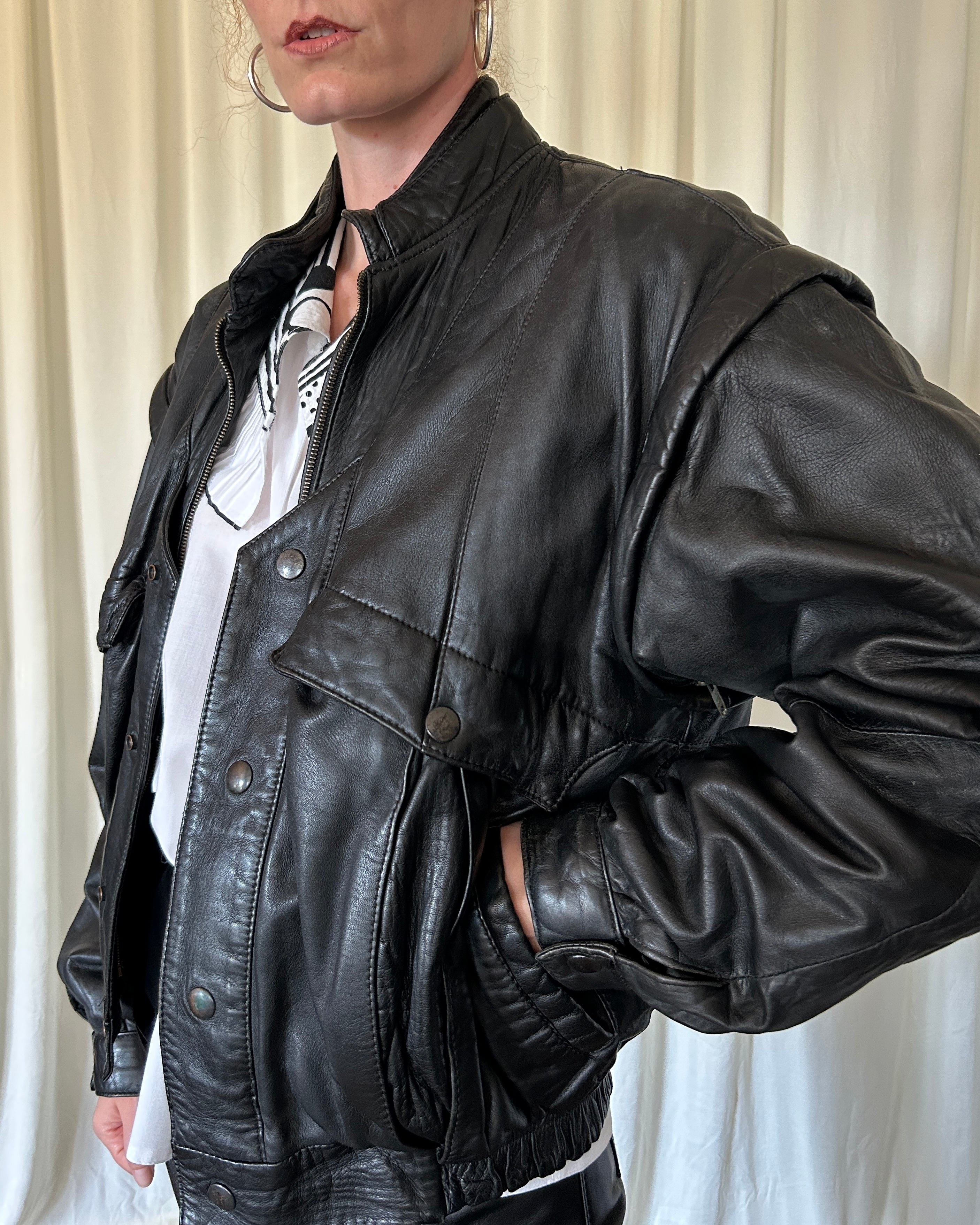 Bomber in pelle nera