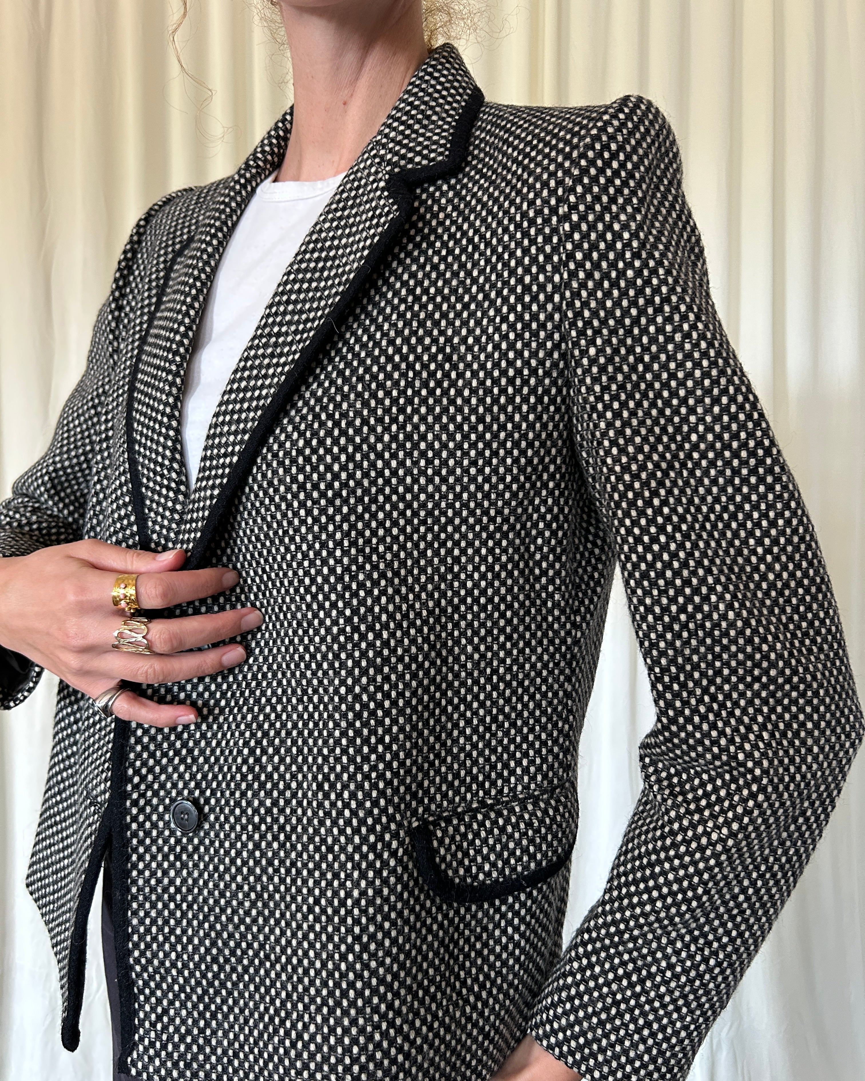 Blazer Barth